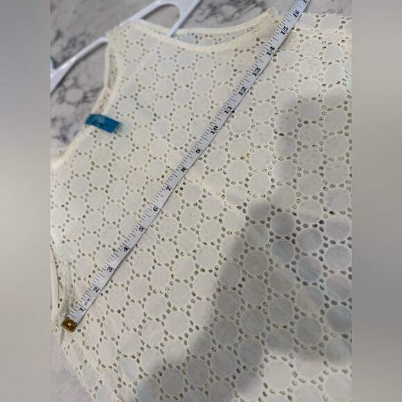 Cream‎ Ivory Eyelet Lace Open Back Sleeveless Top- Small - Picture 6 of 7